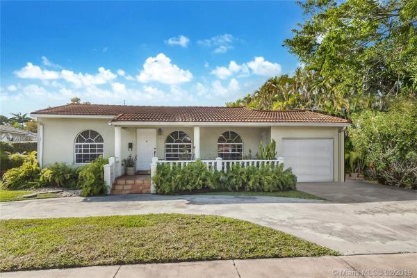 Tamiami Place, 832 Tangier St, Coral Gables, Florida 33134, image 2