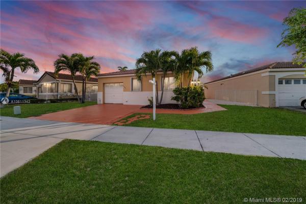 Weitzer Serena Lakes West, 14291 SW 171st Ter, Richmond West, Florida 33177, image 2