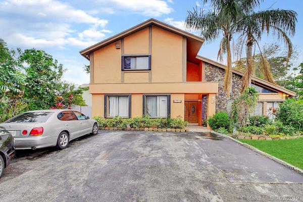 Sky Lake Terrace, 20344 NE 6th PL, Ives Estates, Florida 33179, image 2