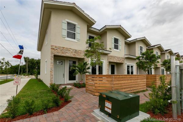 Townhomes On Coconut Palm, 12750 SW 248th St, Princeton, Florida 33032, image 2