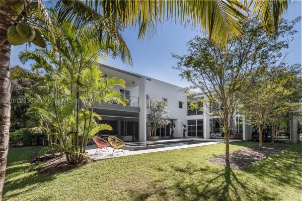 Groves, 6485 SW 84th St, Glenvar Heights, Florida 33143, image 3