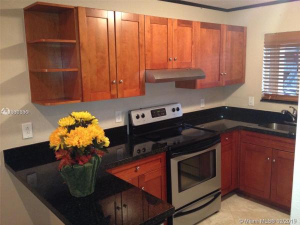 Paseo Real, 6245 Kendale Lakes Cir #213, Kendale Lakes, Florida 33183, image 2