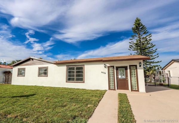 Royale Green, 4634 SW 127th Pl, Kendale Lakes, Florida 33175, image 2