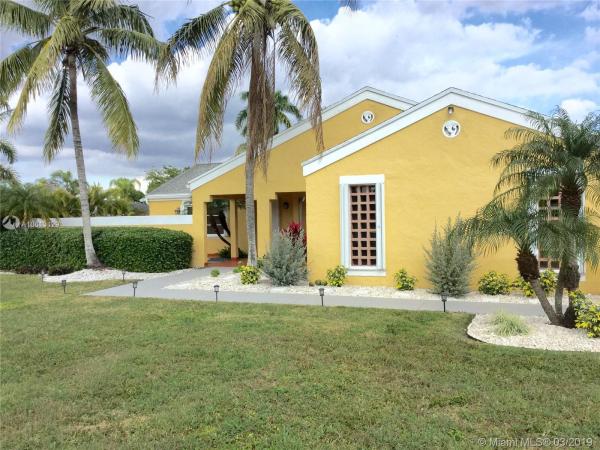 Weitzer Shauna Meadows, 15401 SW 158th St, Richmond West, Florida 33187, image 2