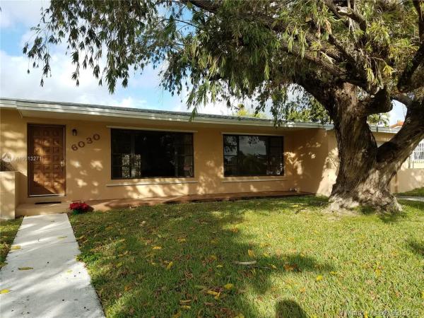 Twin Lakes Manor, 6030 SW 62nd Pl, South Miami, Florida 33143, image 2