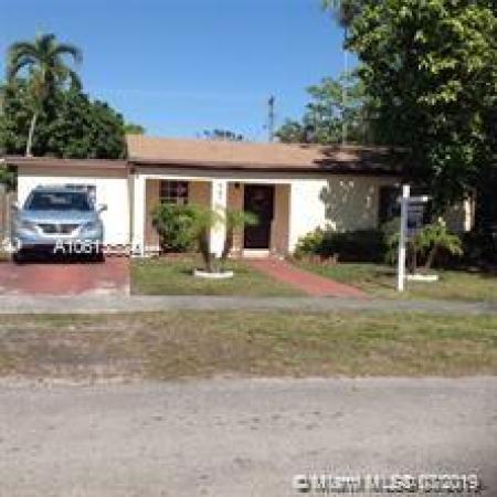 Biscayne Highlands, 941 NE 142nd St, North Miami, Florida 33161, image 2