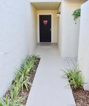 Sunset Kendall Villas, 7655 SW 106th Ave, Kendall, Florida 33173, image 2