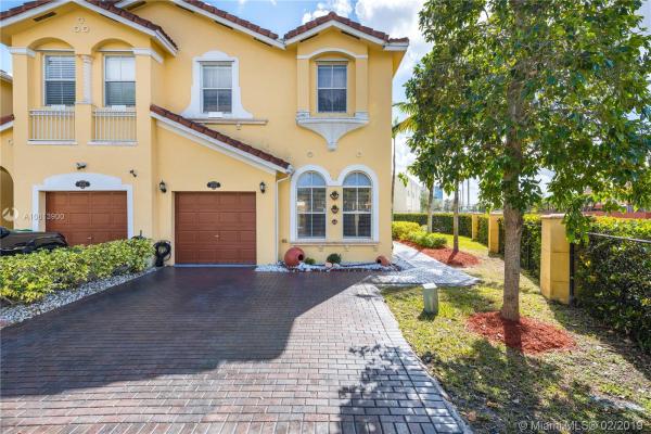 Grand Lakes, 15192 SW 23rd Way, University Park, Florida 33185, image 2