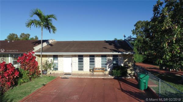Royale Green, 5419 SW 128th Pl #5419, Kendale Lakes, Florida 33175, image 2