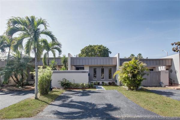 Creekside Villas, 7434 SW 106th Pl 0, Kendall, Florida 33173, image 2