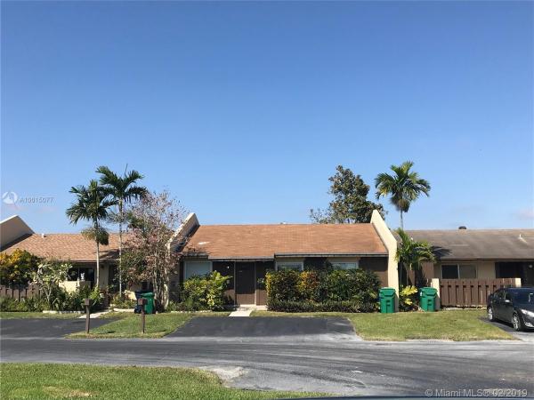 Devon Aire Villas, 12324 SW 111th S Canal St Rd, The Crossings, Florida 33186, image 2