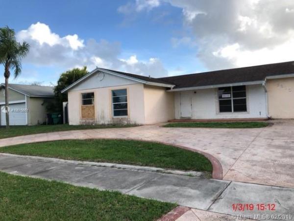 Meadow Wood Manor, 13210 SW 257th Ter, Princeton, Florida 33032, image 2
