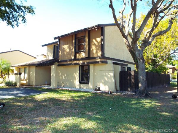 Woodgate East, 12709 SW 68th Ter, Kendale Lakes, Florida 33183, image 2