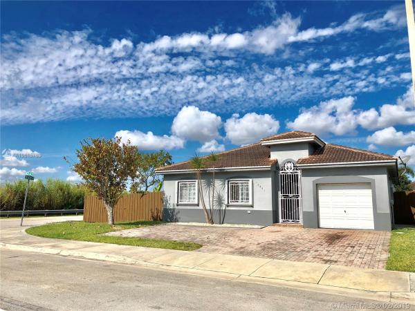 Silver Palm Lake, 10897 SW 232nd St, Princeton, Florida 33170, image 2