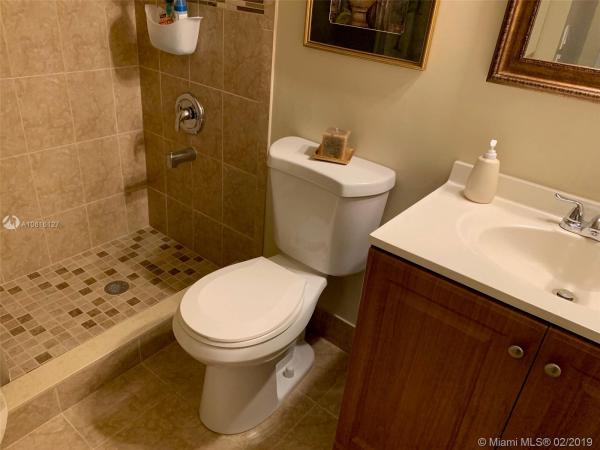 Patio Grande Townhomes, 610 NW 109th Ave #4, Fountainebleau, Florida 33172, image 2