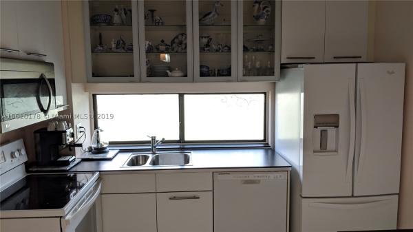 Plaza Of The Americas, 16919 N Bay Rd #310, Sunny Isles Beach, Florida 33160, image 3
