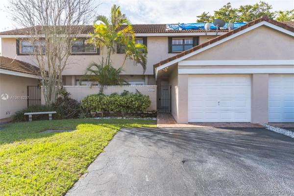 Townhomes Of La Jolla, 9037 SW 113th Place Cir #W, Kendall, Florida 33176, image 2