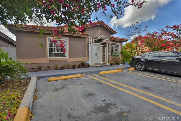 Les Fontaines, 8958 NW 120th St #61, Hialeah Gardens, Florida 33018, image 2