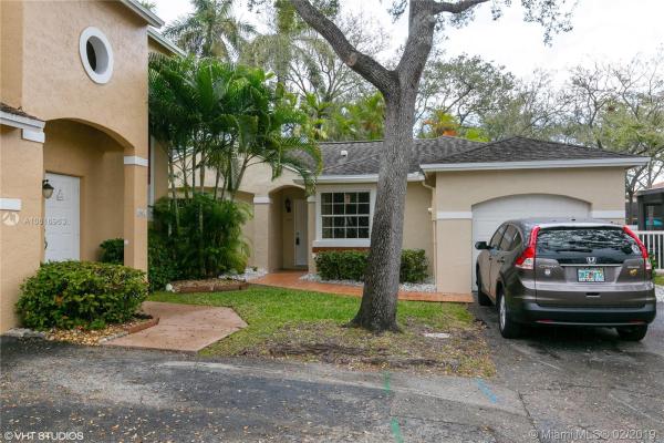 The Provinces Of Pierpointe At Pembroke Lakes, 11904 NW 12th St, Pembroke Pines, Florida 33026, image 2