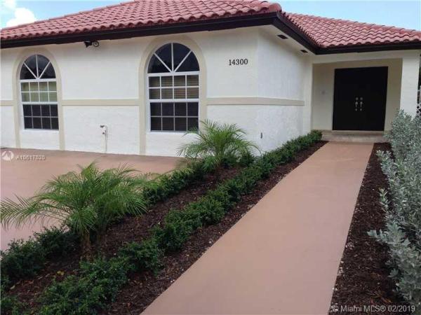 Bird Lakes South, 14300 SW 51st St, Kendale Lakes, Florida 33175, image 2