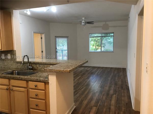 Valencia, 6001 SW 70th St #252, South Miami, Florida 33143, image 3