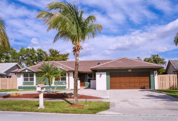 Hawkes Bluff, 5620 Hawkes Bluff Ave, Davie, Florida 33331, image 2