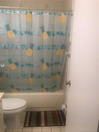Lakewood Townhome Villas, 1705 SW 125th Ct, Tamiami, Florida 33175, image 2