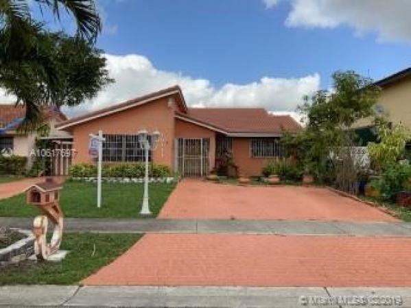 10111 SW 2nd St, Fountainebleau, Florida 33174, image 2
