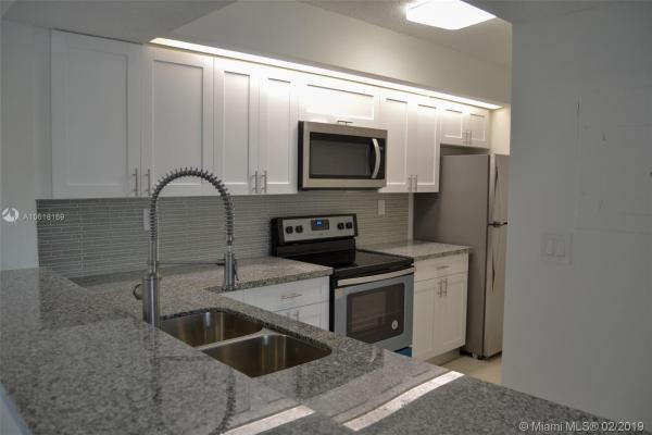 Le Club At Old Cutler, 8610 SW 212th St #303, Cutler Bay, Florida 33189, image 2