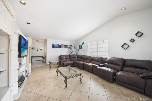 Tamiami Lakes, 1092 SW 134th Ct, Tamiami, Florida 33184, image 2