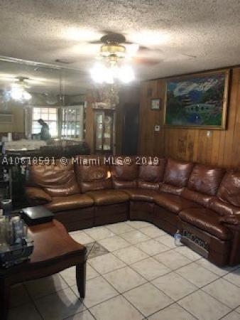 Belford Carr, North Miami Beach, Florida 33162, image 2