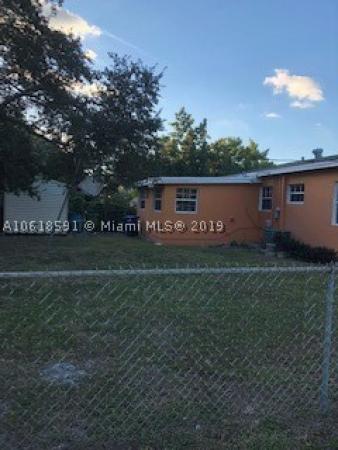 Belford Carr, North Miami Beach, Florida 33162, image 1