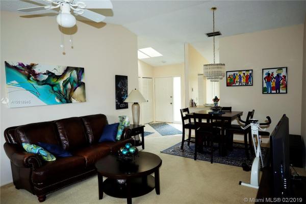 Strathmore Gate West, 431 Midsummer Ct, Royal Palm Beach, Florida 33411, image 2