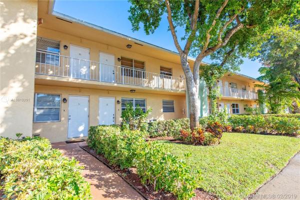 Wilton Village, 2607 NE 8th Ave #31, Wilton Manors, Florida 33334, image 2