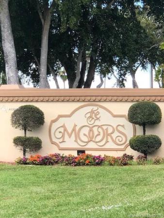 Villa Homes At The Moors, 6265 NW 170th Ter, Country Club, Florida 33015, image 2