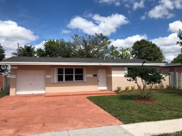 Sunrise Golf Village, 7041 NW 24th St, Sunrise, Florida 33313, image 2