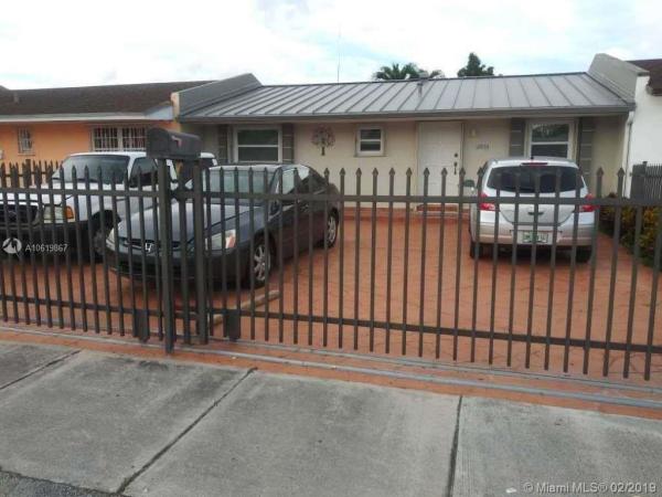 Royale Green, 12903 SW 53rd St, Kendale Lakes, Florida 33175, image 2