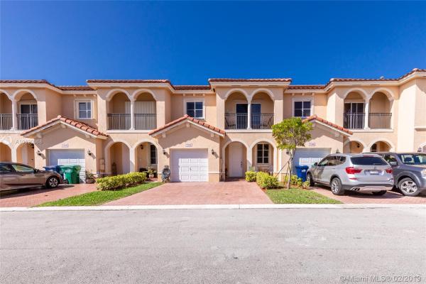 Sunset Lake Townhomes, 7052 SW 166th Pl, Sunset, Florida 33193, image 2