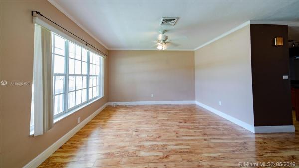 Heftler Homes, 5411 SW 104th Ave, Westwood Lakes, Florida 33165, image 2