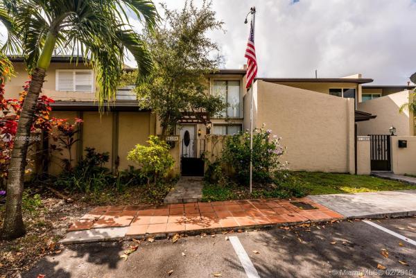 Snapper Creek Townhouses, 11258 SW 71st Ln 0, Kendall, Florida 33173, image 2