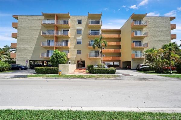 La Canadienne, 3545 NE 167 St #307, North Miami Beach, Florida 33160, image 2