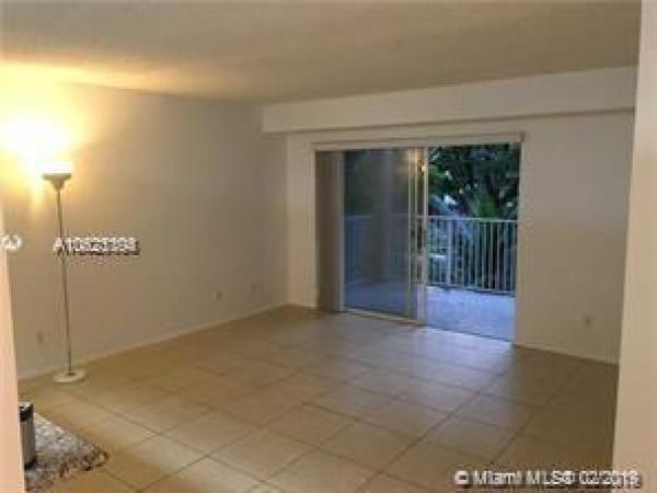 Royal Palm Place At The Hammocks, 10420 SW 158th Ct #204, The Hammocks, Florida 33196, image 2