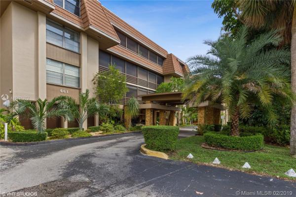 Coco Wood, 661 NE 195th St #401, Ives Estates, Florida 33179, image 2