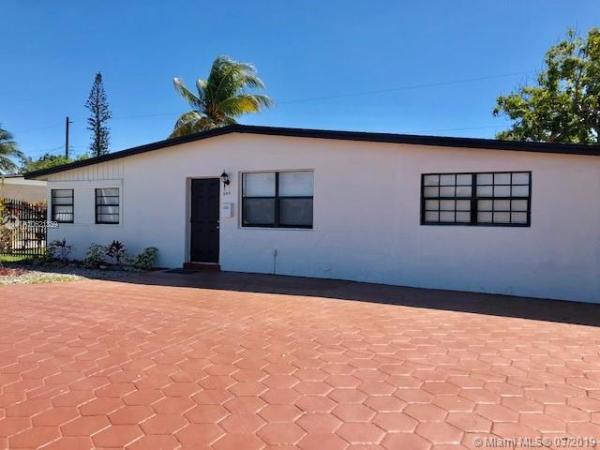 Sierra Mirada, 540 NW 199th St, Miami Gardens, Florida 33169, image 2