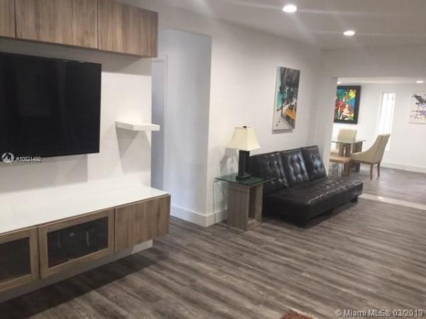 Lakeview Manors, 8800 SW 42nd St, Olympia Heights, Florida 33165, image 2