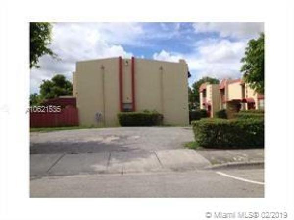 The Arbour, 316 NE 141st St #316, Golden Glades, Florida 33161, image 2