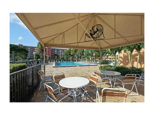 The Residences On Hollywood Beach, 3001 S Ocean Dr #721, Hollywood, Florida 33019, image 1
