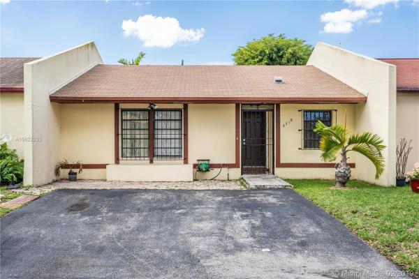 Evergreen Homes Villas, 5710 SW 139 Ct #, Kendale Lakes, Florida 33183, image 2