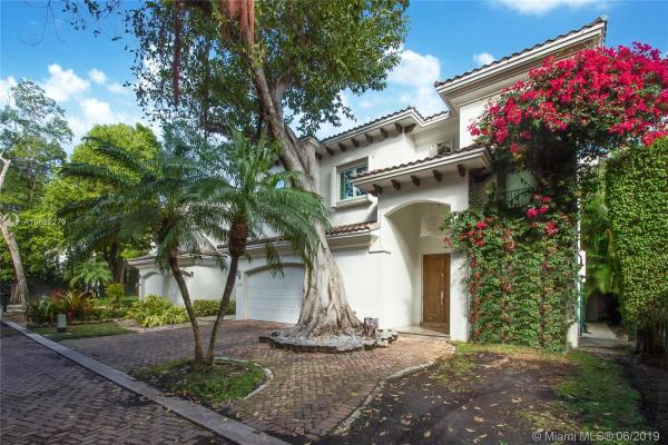 Villas De Vizcaya, 2735 Brickell Ct, Miami, Florida 33129, image 2