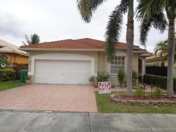 Maria Gardens, 20021 NW 80th Ave, Hialeah, Florida 33015, image 2